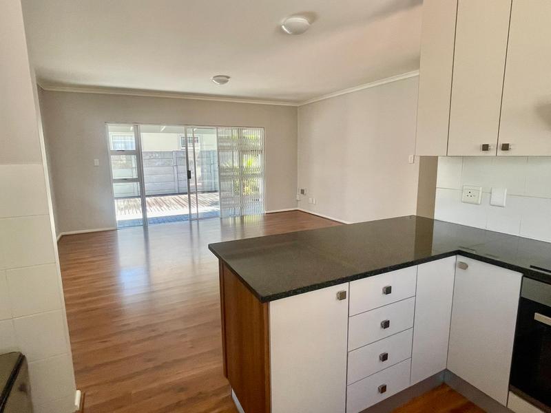 To Let 3 Bedroom Property for Rent in Sonstraal Heights Western Cape